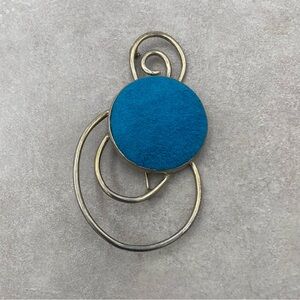 Carol Dauplaise Music Note Brooch Pin Silver Tone Blue Suede Swirls 3 Inch Gifts